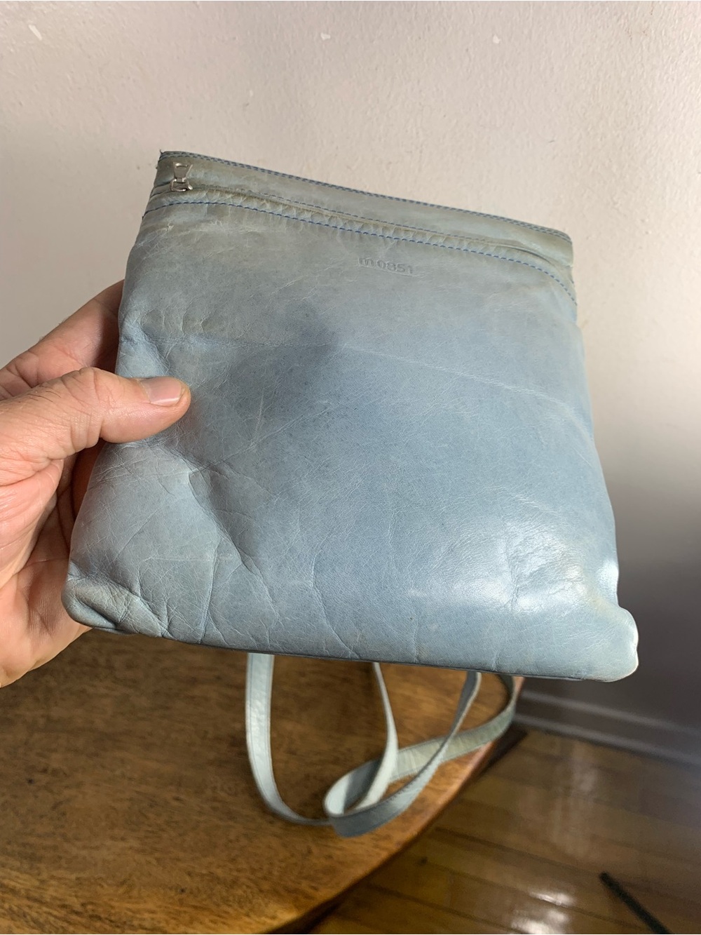 Vintage 90s small M0851 crossbody leather bag - Picture 5 of 10